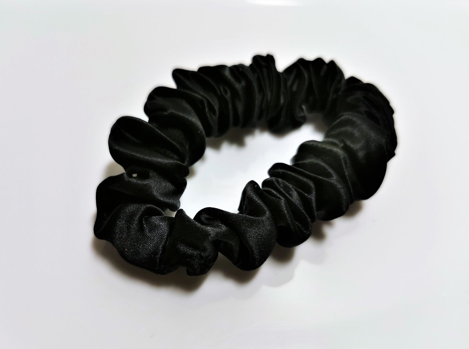 Pure Mulberry silk scrunchie (medium) - Ziba Copenhagen